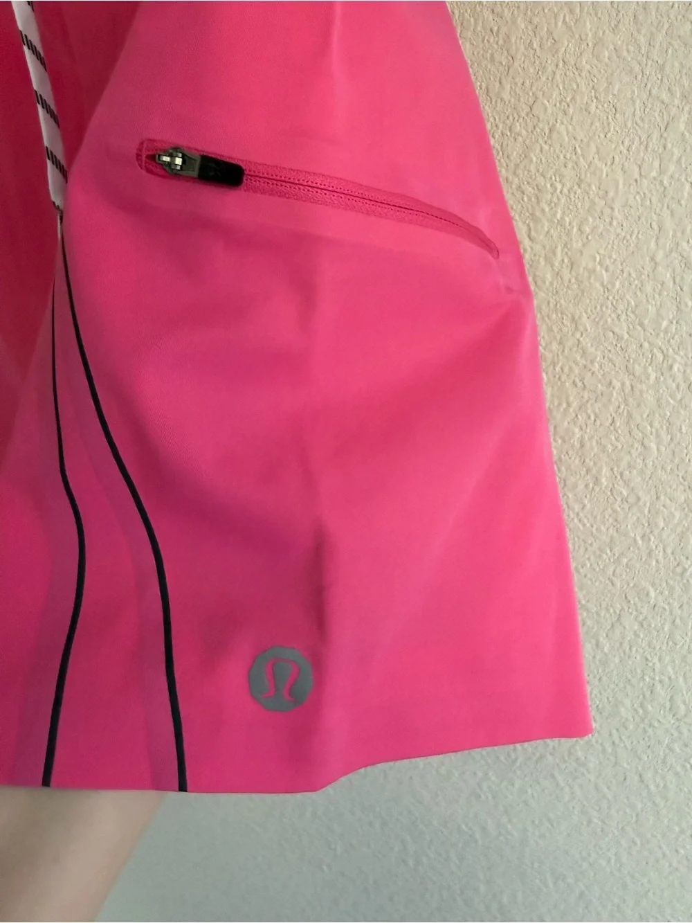 Lululemon Men's Wave Board Shorts Swim Trunks Size 36 NWOT Neon Pink